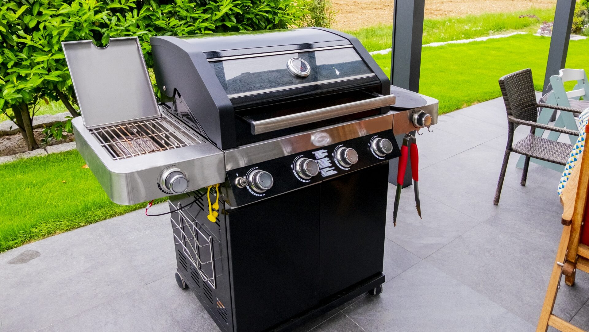 バーベキュー にタイルデッキが選ばれる圧倒的な理由