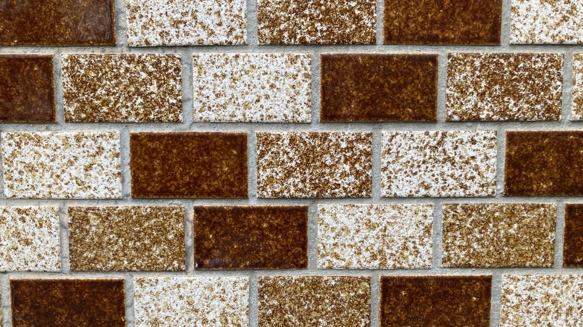 ブロック塀のタイル張り費用の価値とは？メリットとデメリットを比較