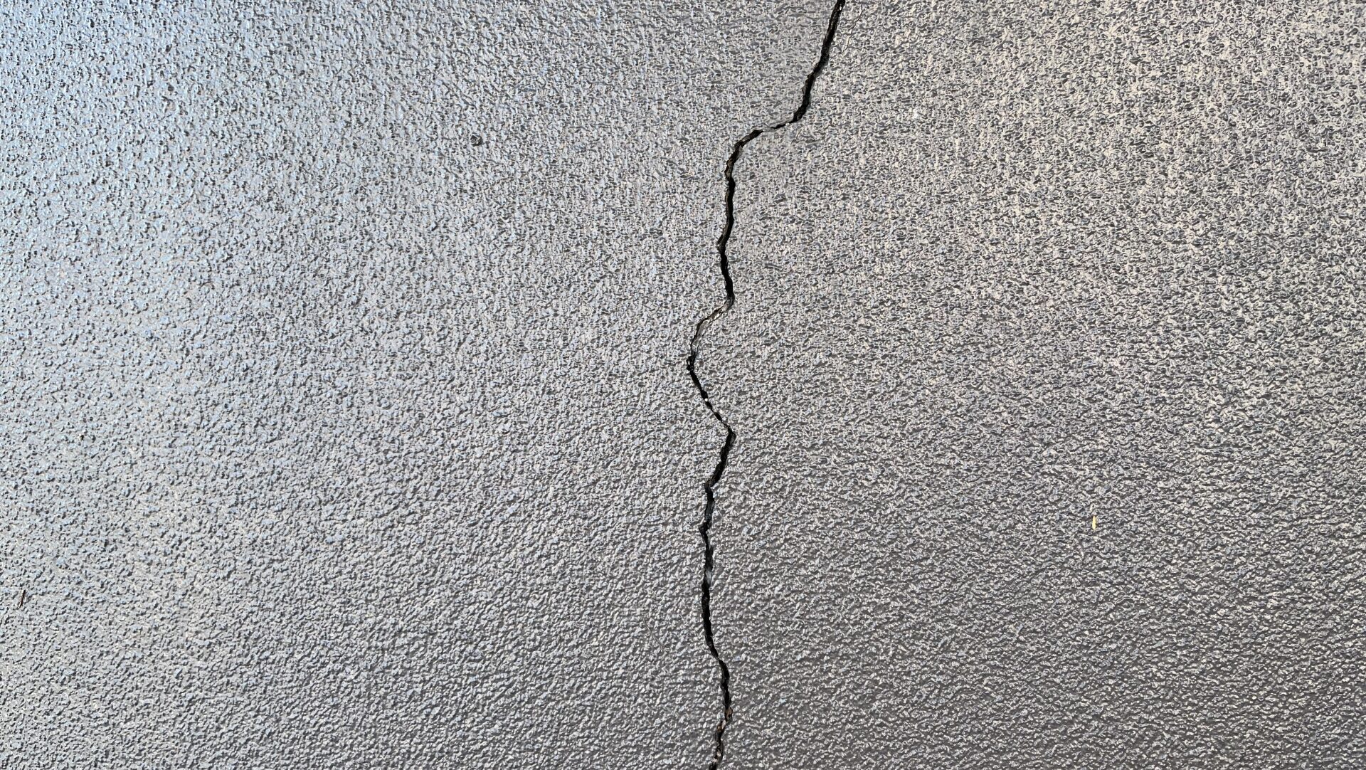 外壁モルタル塗装が必要なサイン！劣化の種類と危険度をチェック