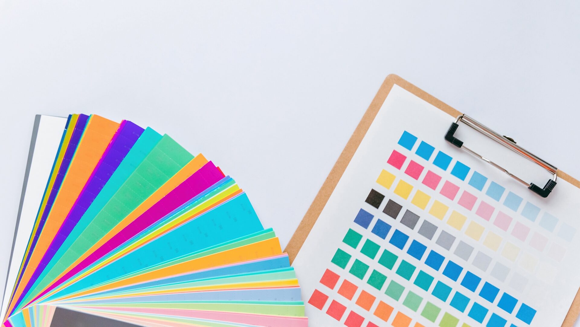 外壁の風水で色別に取り入れたい運気別のカラーチャート