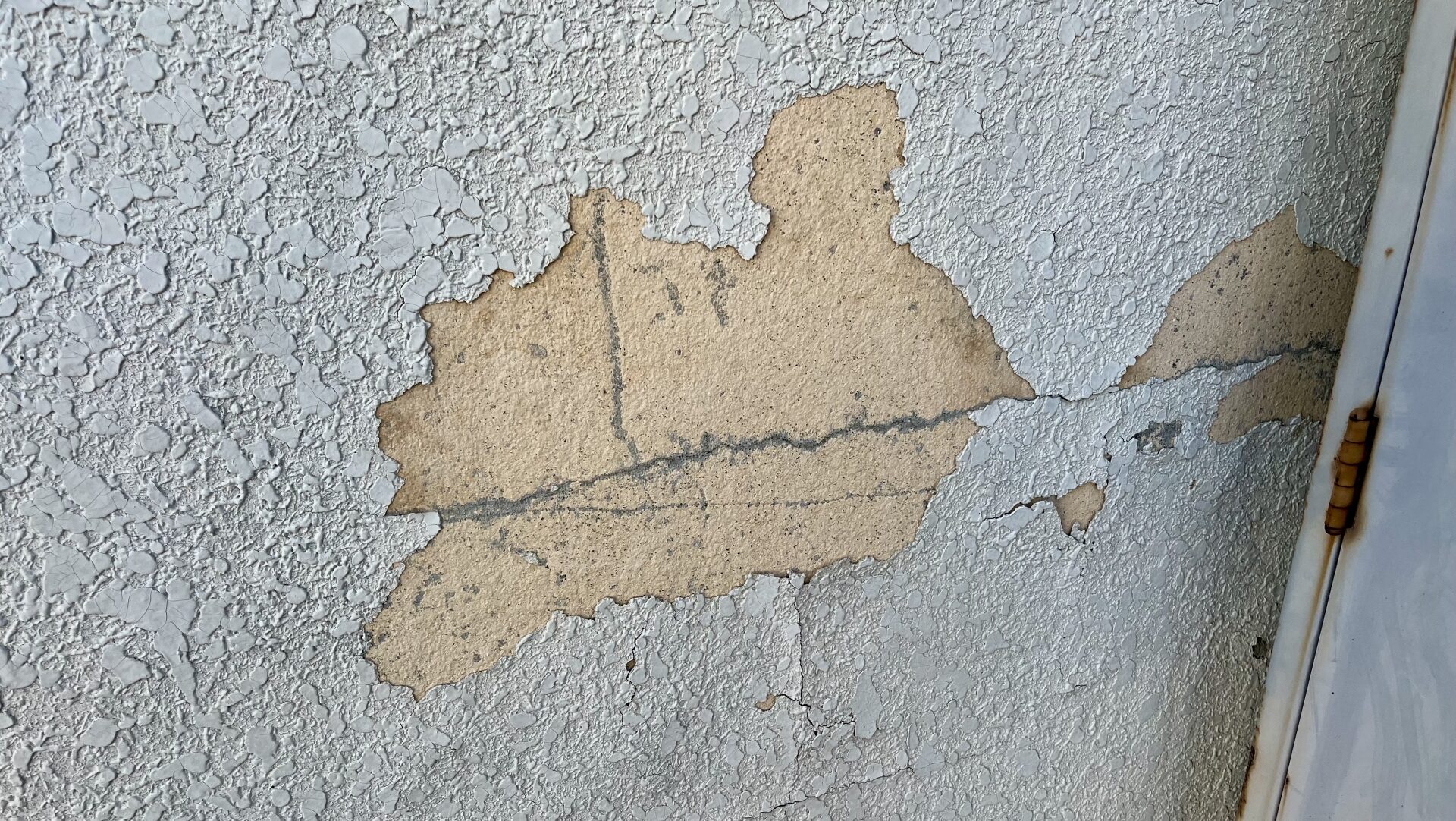 福岡で外壁の剥がれを火災保険申請する際の手順