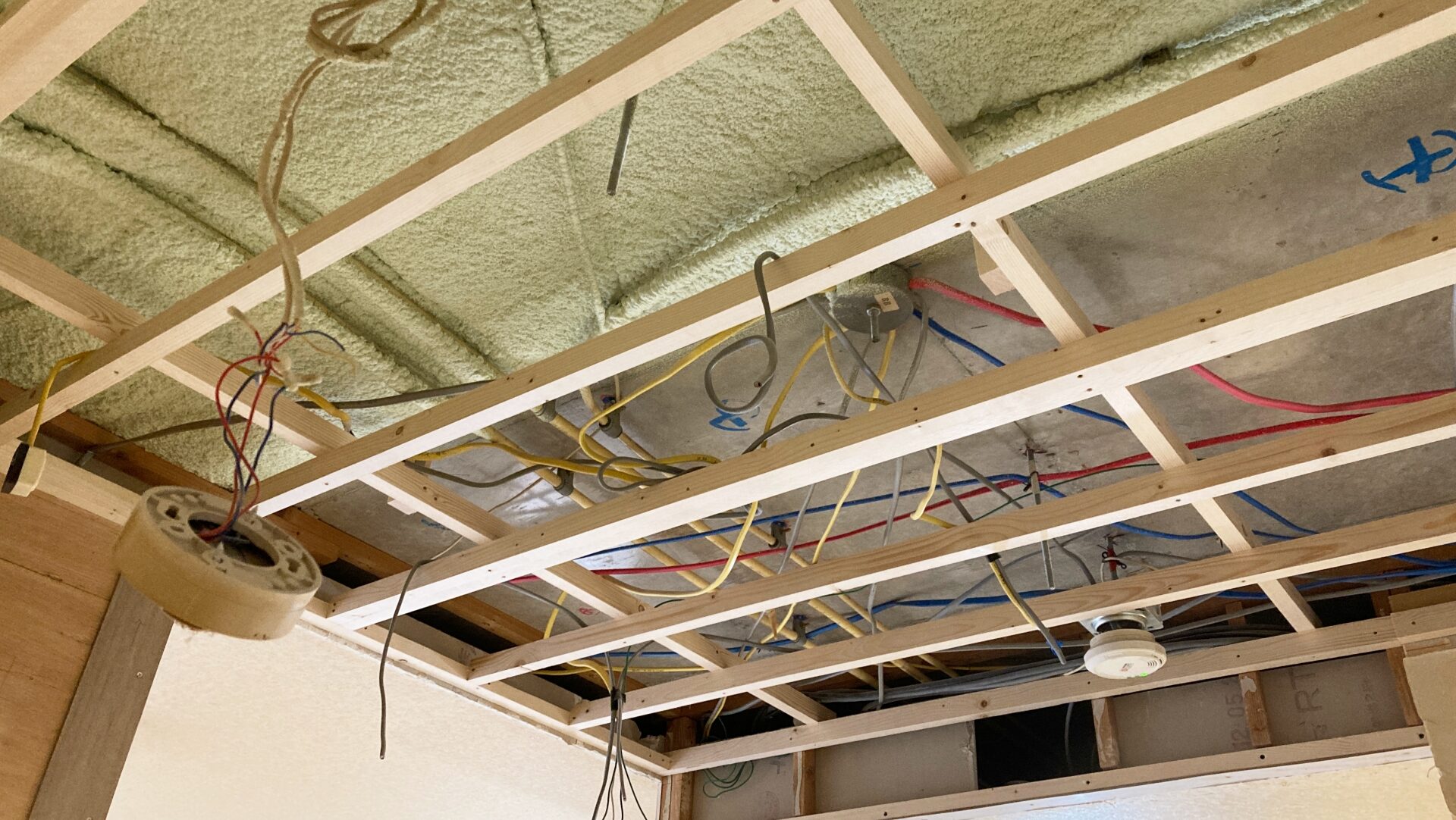 福岡での屋根の断熱リフォームの費用相場と工期の目安