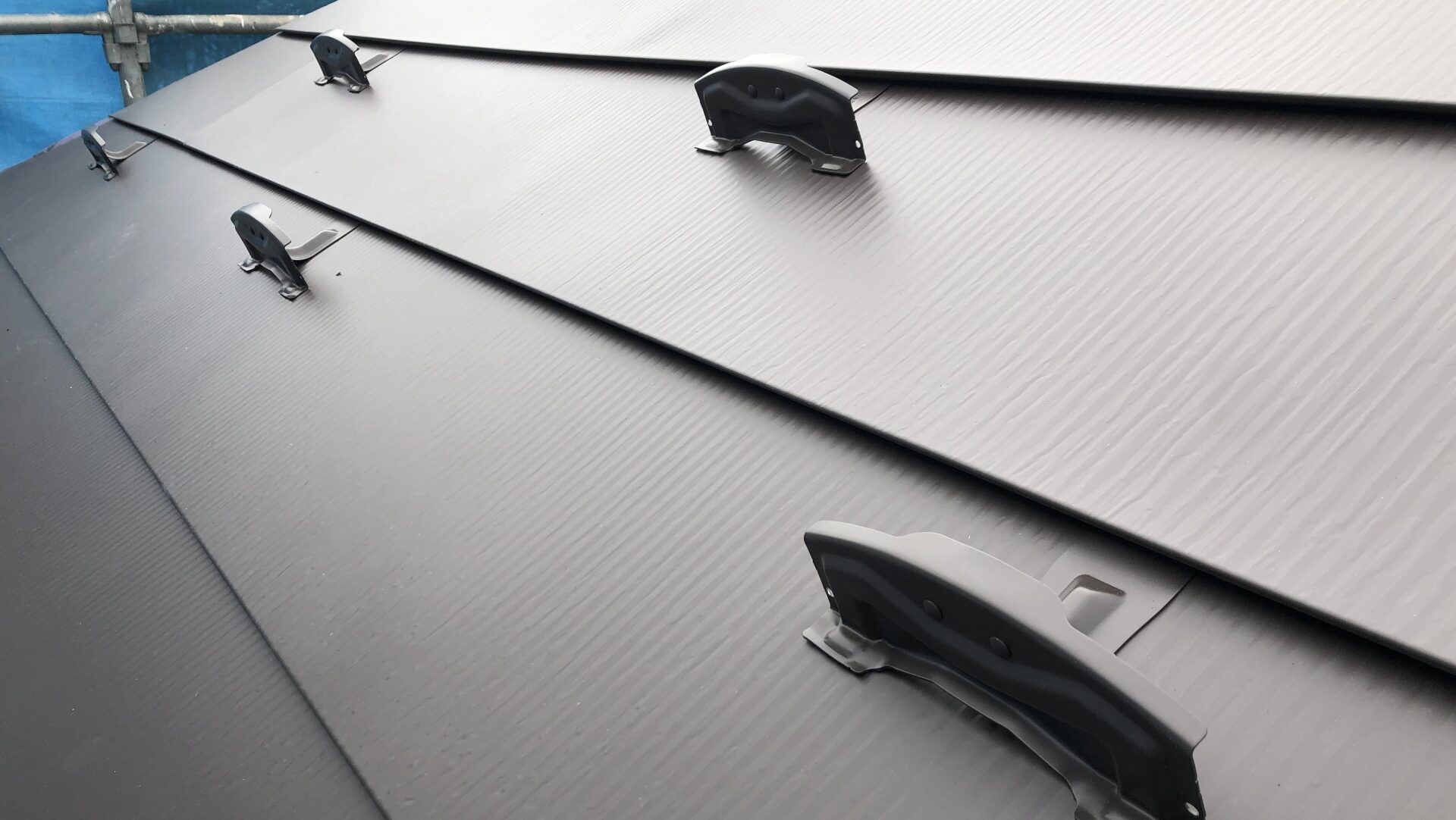 屋根瓦のメンテナンスにかかる費用目安と工期