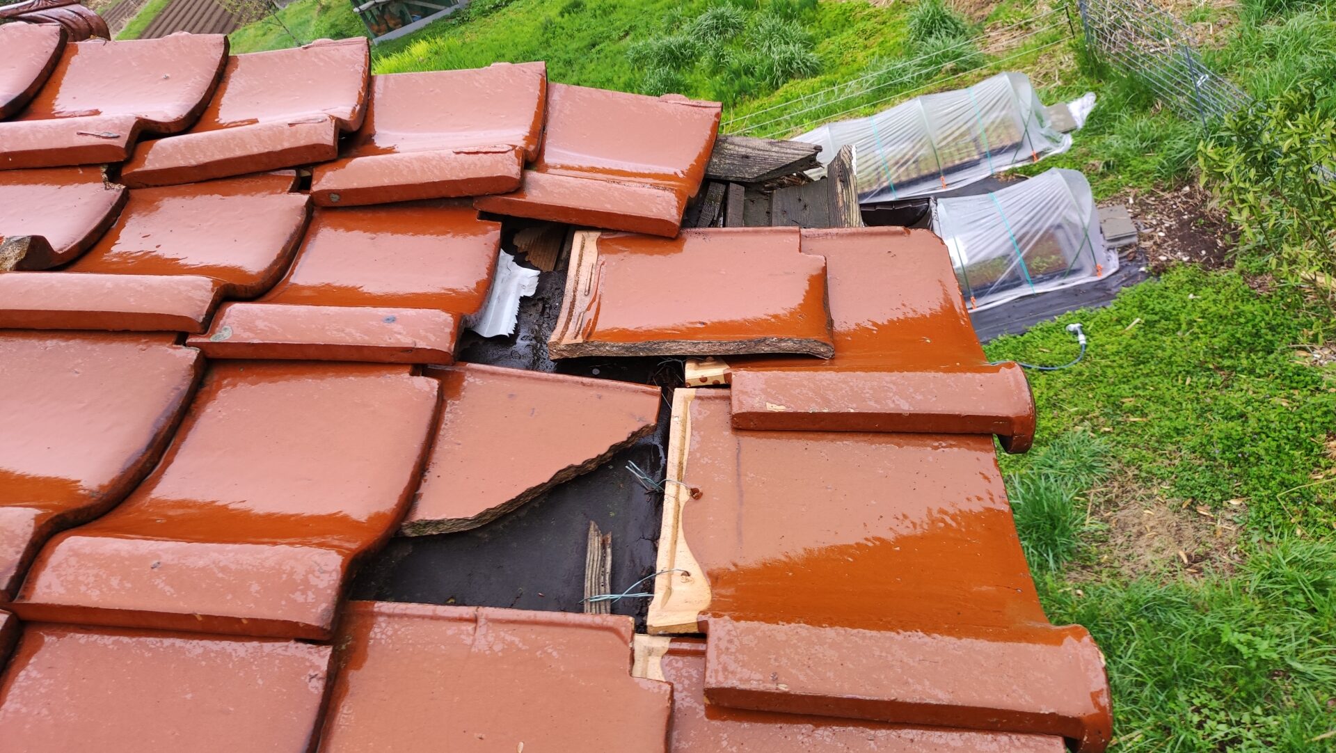 福岡の気候と住環境に適した屋根瓦の葺き替え時期