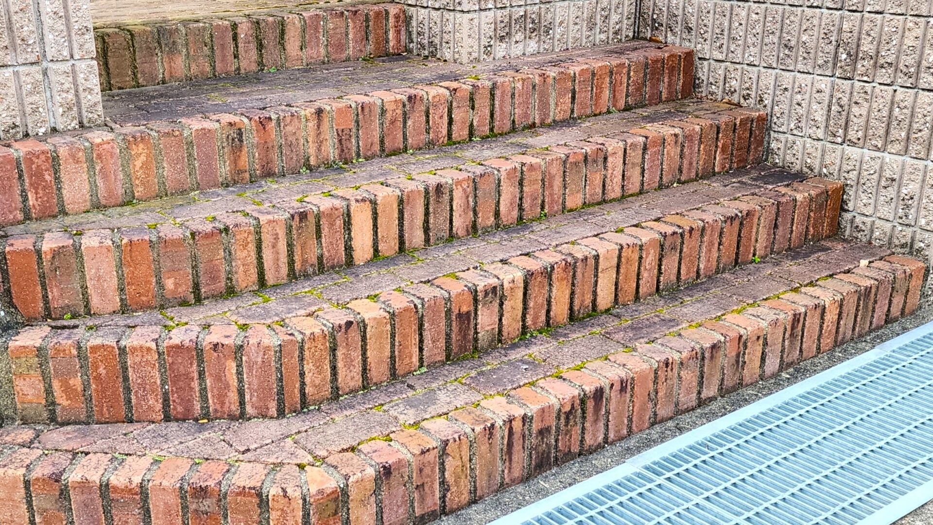 福岡の気候や環境に合わせた素材選びのポイント