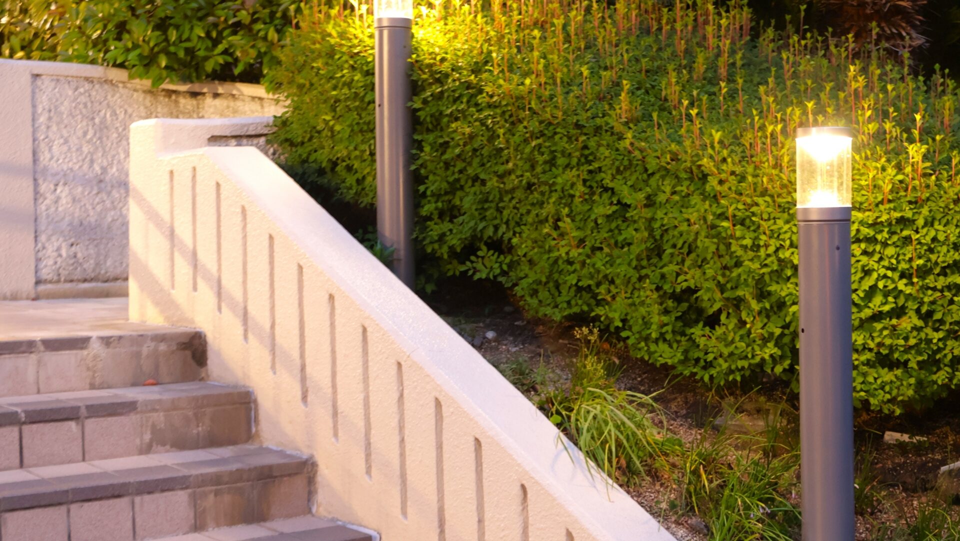 おしゃれさと機能性を両立させるライティングと外構