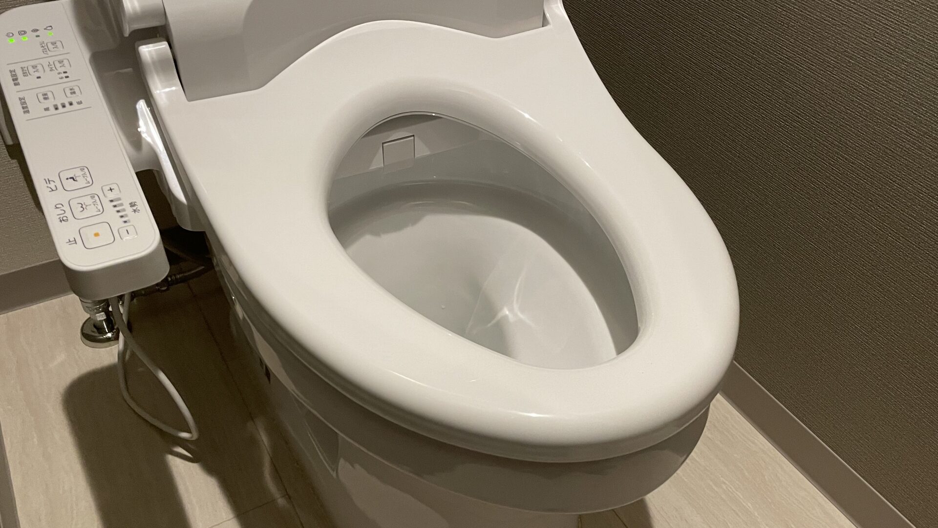 温水洗浄便座のパナソニック製品を修理するか買い替えるかの判断基準