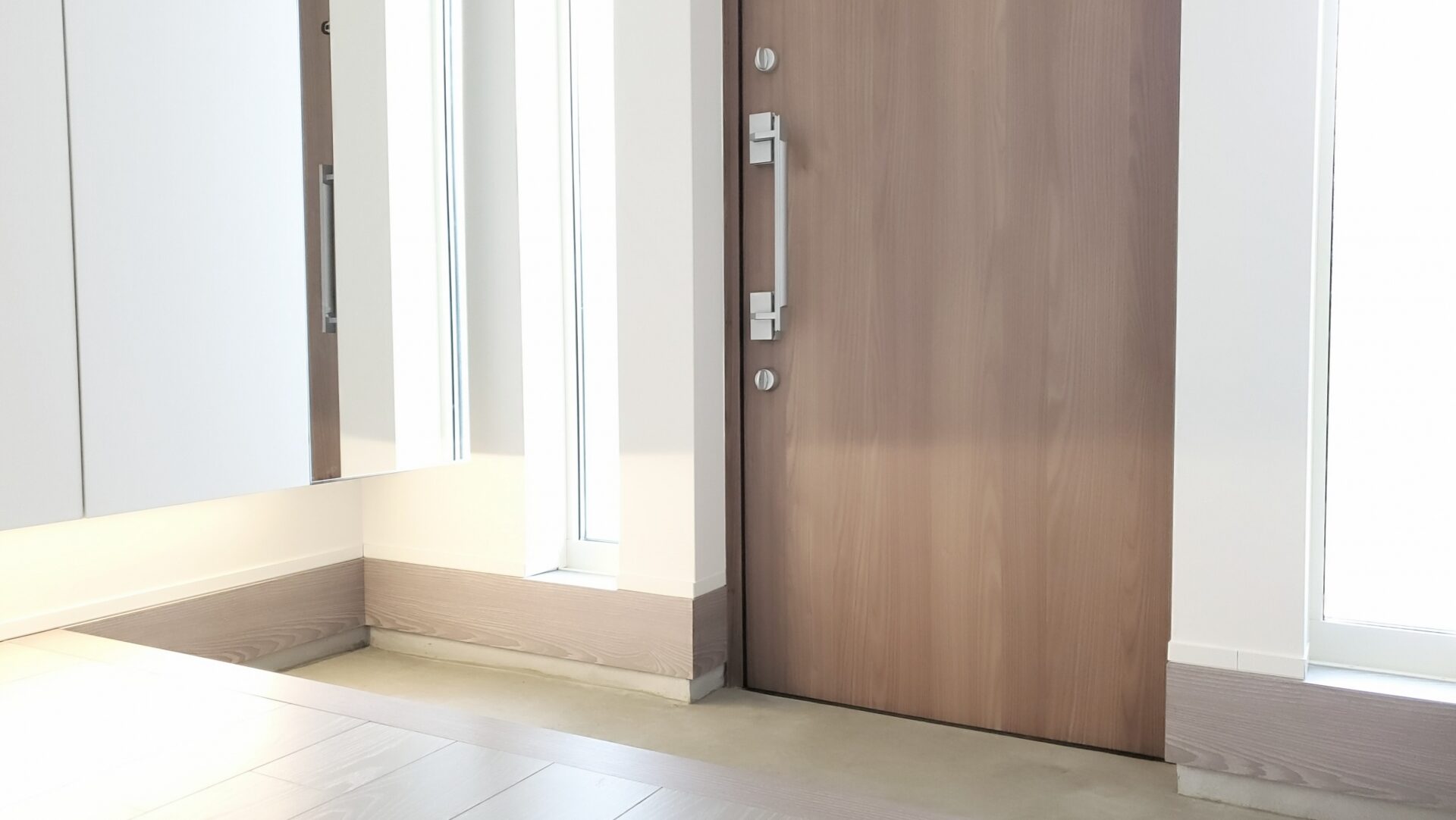 玄関タイルの施工単価が変わる工法の違い