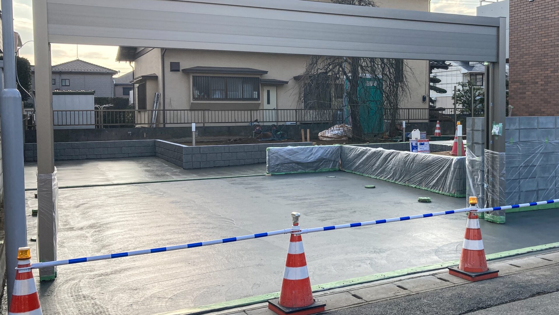 砂利からコンクリートへ変更するメリットとデメリット