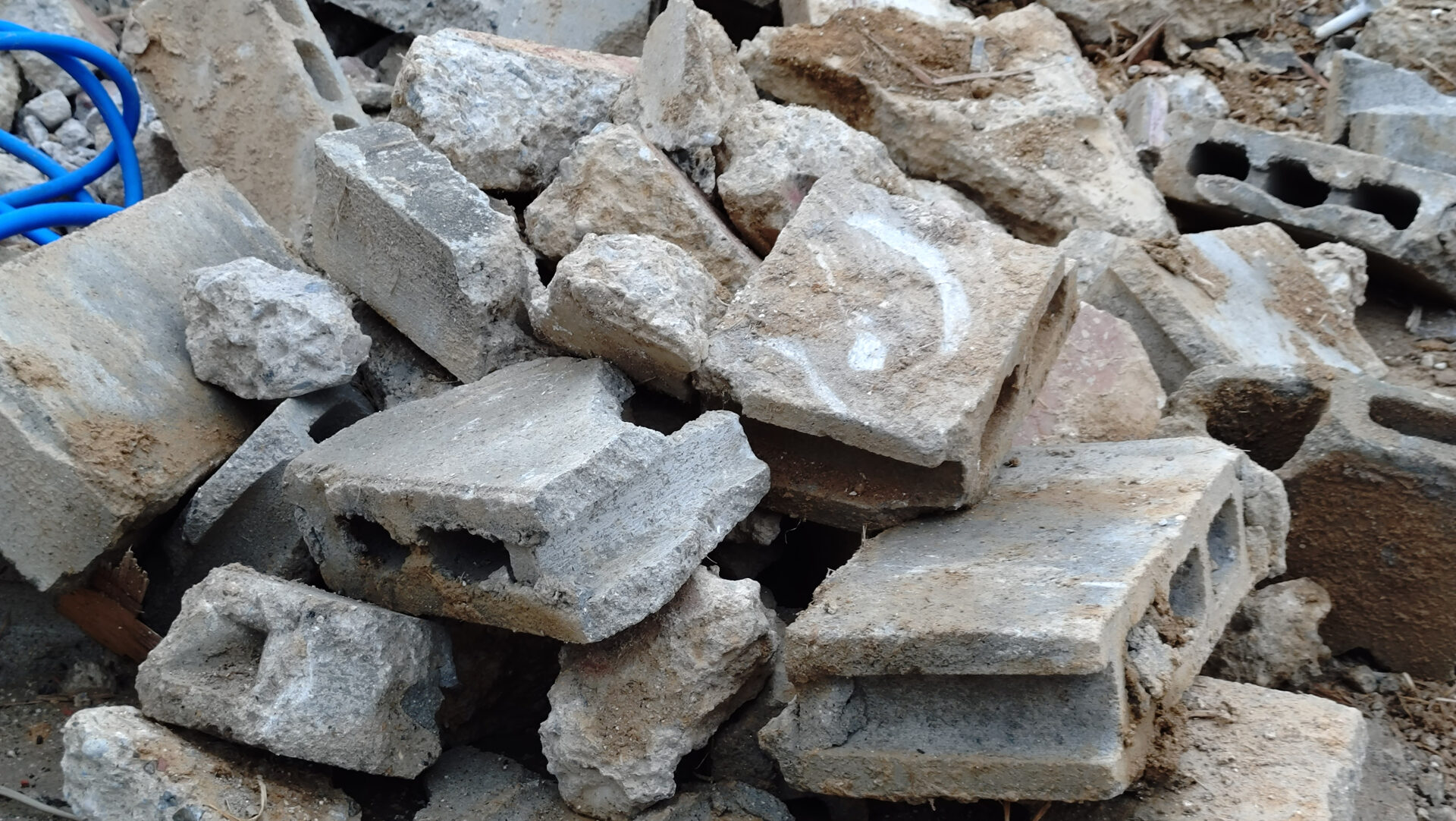 ブロック塀の解体・撤去費用の内訳