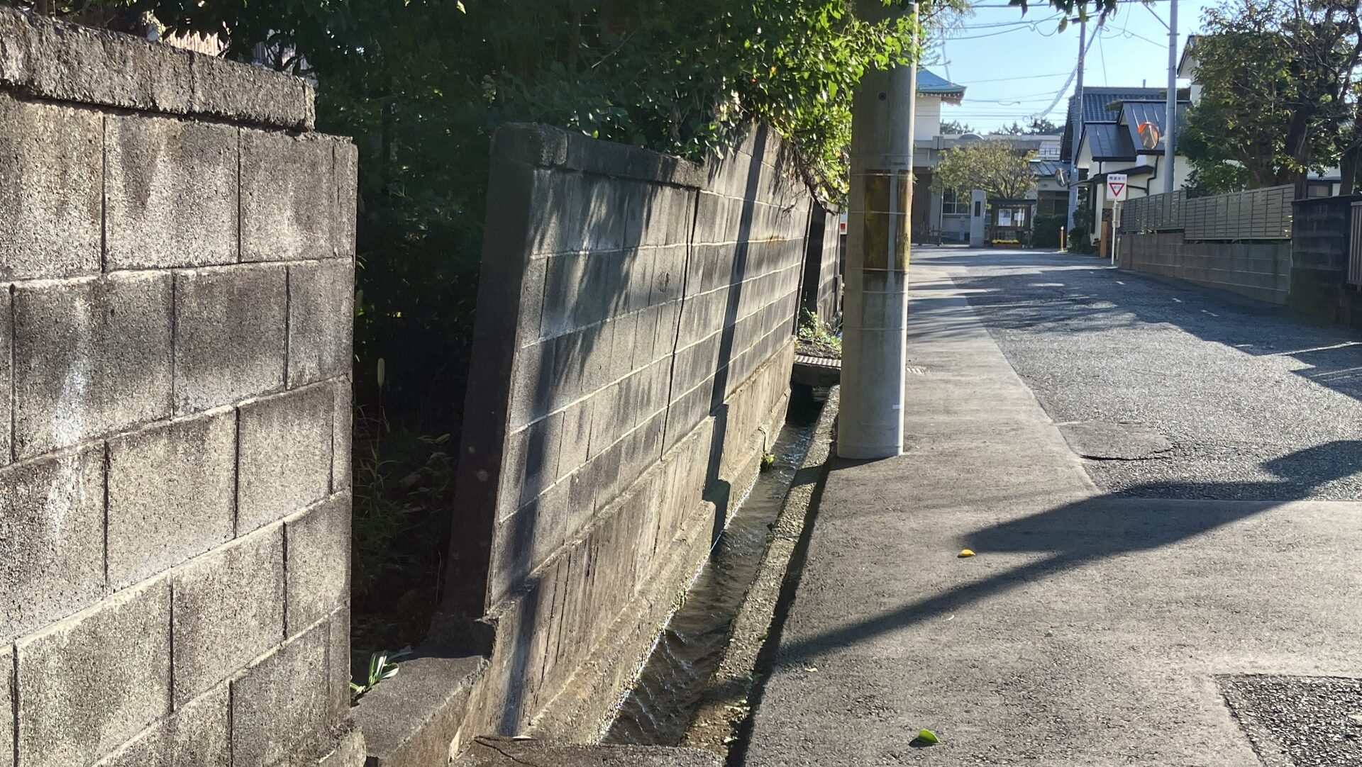 既存の塀を解体・撤去して新設する場合の追加費用